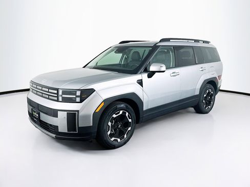 Used 2025 Hyundai Santa Fe SEL image 3