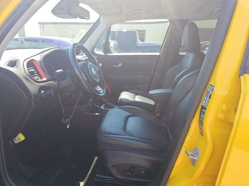 Used 2023 Jeep Renegade Trailhawk w/ Trailhawk Elite Group image 7