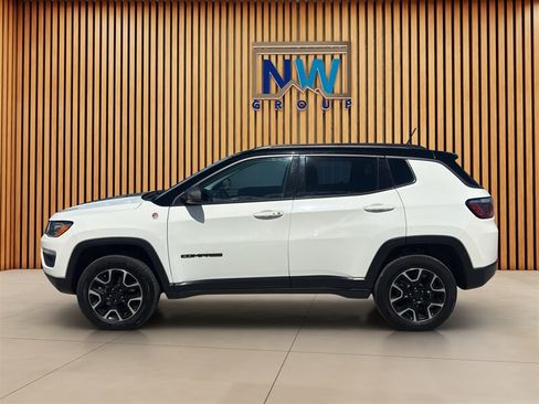 Used 2020 Jeep Compass Trailhawk AWD/4WD image 41