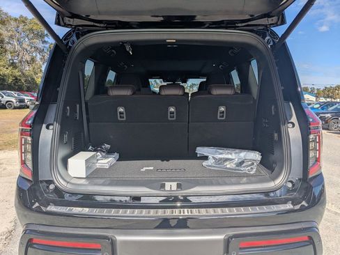 New 2026 Nissan Armada Platinum image 12