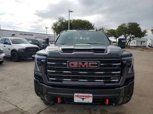 New 2026 GMC Sierra 2500 AT4 image 2