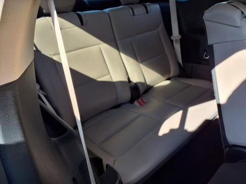 Used 2023 Ford Explorer Limited image 26