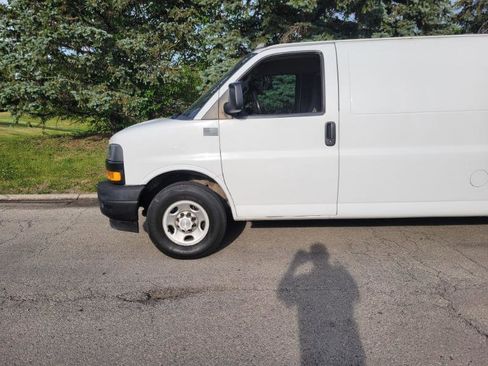 Used 2020 Chevrolet Express 2500 Extended w/ Communications Package RWD image 8