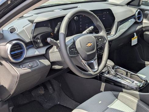 New 2026 Chevrolet Trax LT w/ Driver Confidence Package FWD image 3