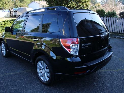 Used 2011 Subaru Forester 2.5X Premium w/ All-Weather Pkg image 4