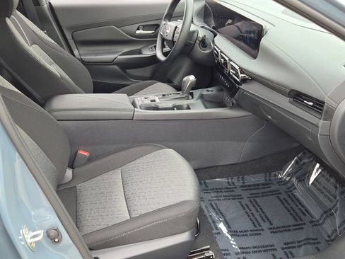 Used 2026 Nissan Sentra SV w/ Floor Mat Package FWD image 5