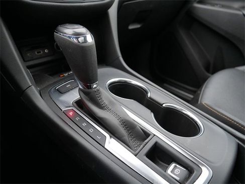 Used 2021 Chevrolet Equinox Premier image 27