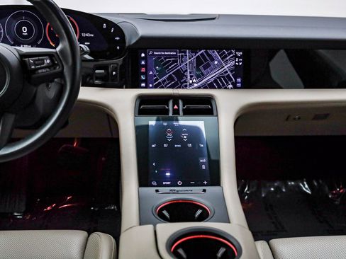 Certified 2022 Porsche Taycan 4 Cross Turismo image 17