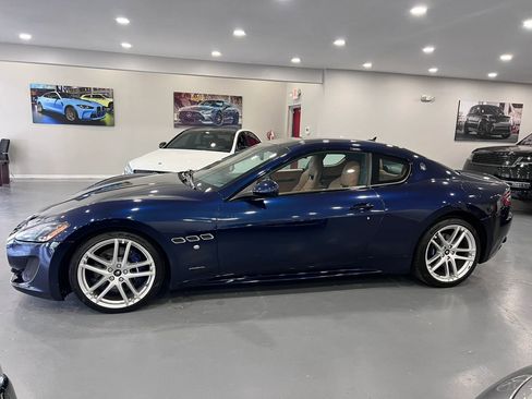 Used 2015 Maserati GranTurismo Sport RWD image 4