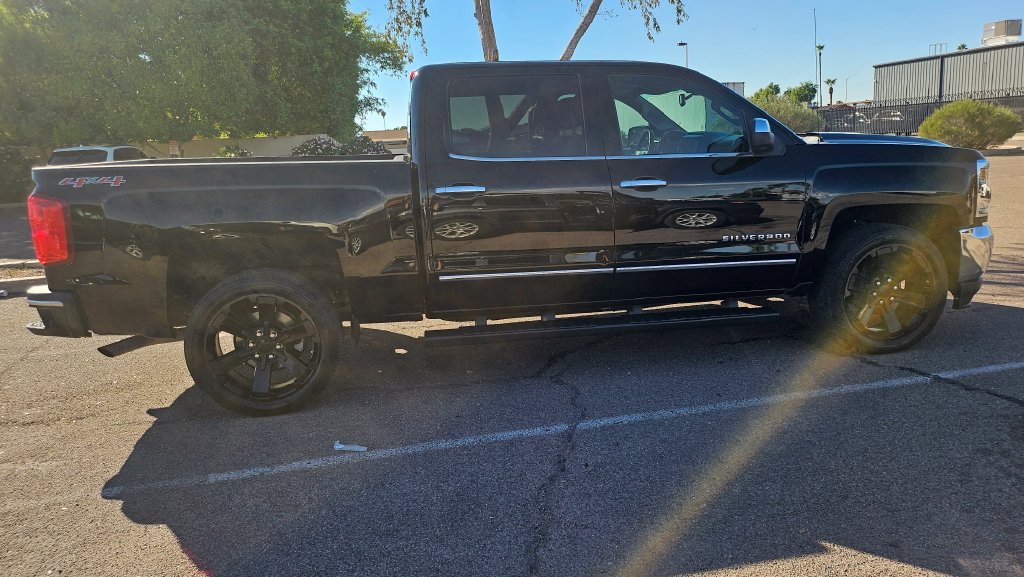 Used 2016 Chevrolet Silverado 1500 LTZ AWD/4WD image 12