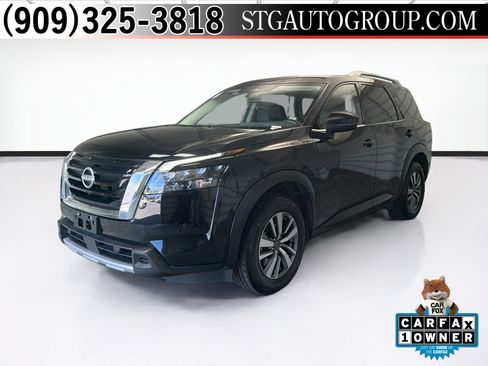 Used 2025 Nissan Pathfinder SL FWD image 1