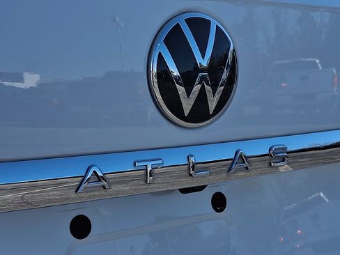 Used 2022 Volkswagen Atlas SE image 33