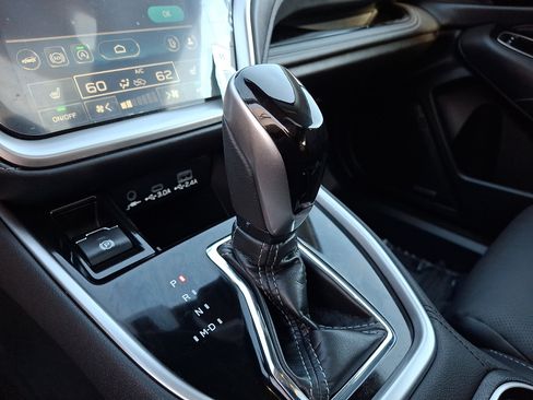 Certified 2025 Subaru Outback Limited AWD/4WD image 17