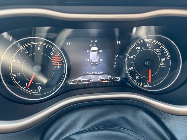 Used 2018 Jeep Cherokee Limited AWD/4WD image 14