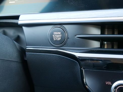 New 2025 Kia K5 EX image 24