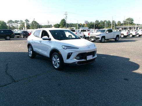Used 2025 Buick Encore GX Preferred FWD image 4