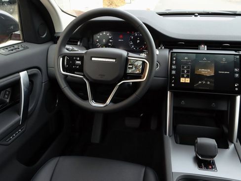 Certified 2025 Land Rover Discovery Sport S image 16