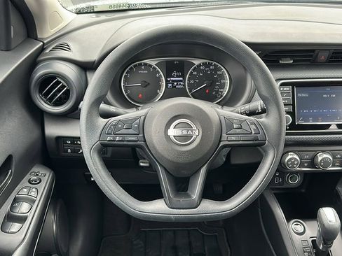 Used 2024 Nissan Kicks S image 12