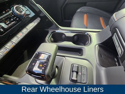 Used 2025 GMC Sierra 1500 AT4 w/ AT4 Premium Package AWD/4WD image 36