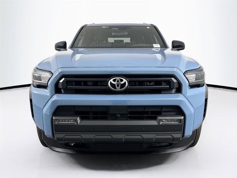 Certified 2025 Toyota 4Runner SR5 AWD/4WD image 8