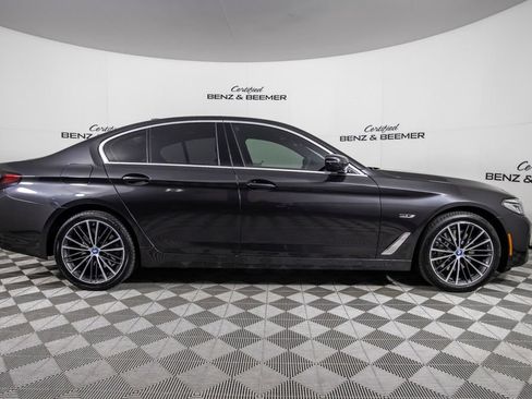 Used 2023 BMW 530e w/ Convenience Package RWD image 3