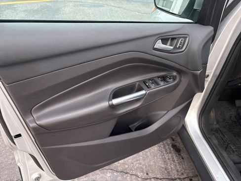 Used 2016 Ford Escape SE image 21