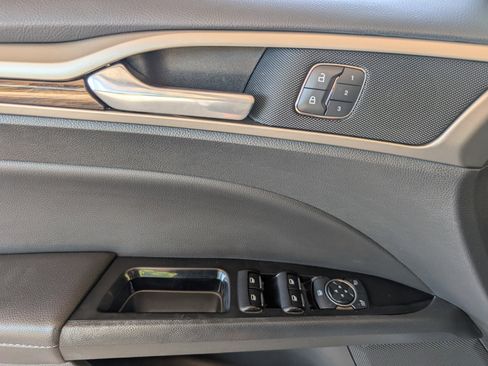 Used 2015 Ford Fusion Energi SE FWD image 12