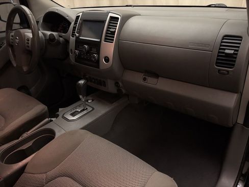 Used 2020 Nissan Frontier SV image 23