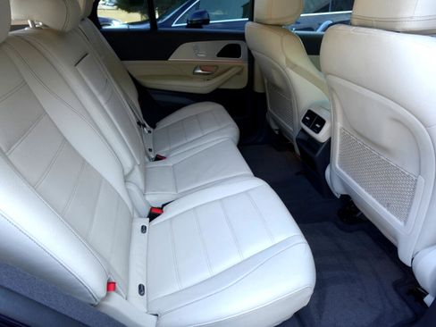 Used 2020 Mercedes-Benz GLE 350 4MATIC w/ AMG Line Exterior image 13