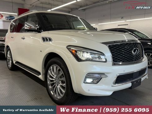 Used 2017 INFINITI QX80 4WD w/ Deluxe Technology Package image 4