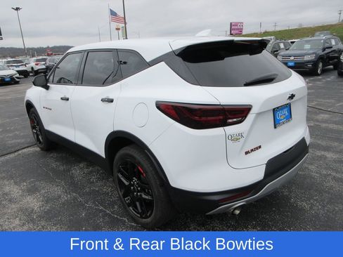 Used 2023 Chevrolet Blazer LT image 3