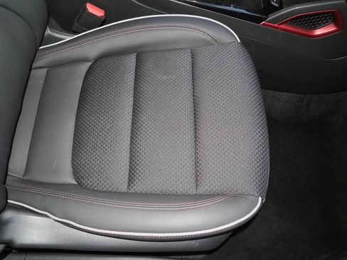 Used 2023 Chevrolet TrailBlazer RS image 23