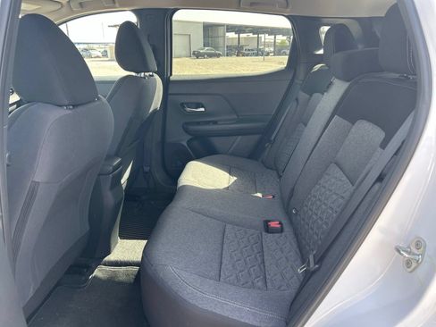 Used 2025 Nissan Kicks SV FWD image 13