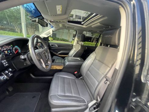 Used 2017 GMC Yukon Denali w/ Open Road Package AWD/4WD image 27
