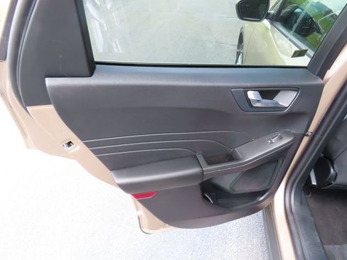 Used 2021 Ford Escape SE w/ Convenience Package AWD/4WD image 29