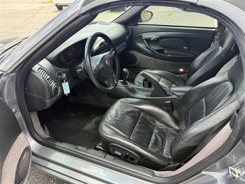 Used 2003 Porsche Boxster RWD image 4
