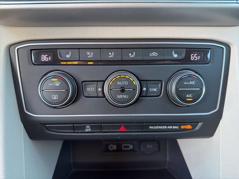 Used 2018 Volkswagen Atlas SE image 30