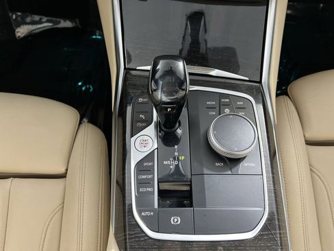 Used 2021 BMW 330i xDrive Sedan w/ Premium Package image 22