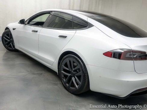 Used 2022 Tesla Model S AWD/4WD image 9