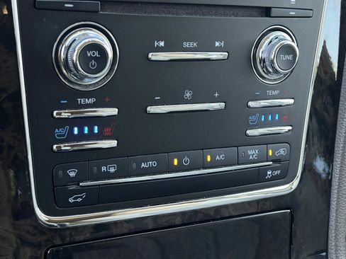 Used 2017 Lincoln Navigator Select RWD image 23