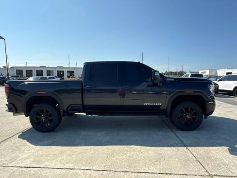 Used 2024 GMC Sierra 2500 AT4 w/ AT4 Premium Plus Package AWD/4WD image 6