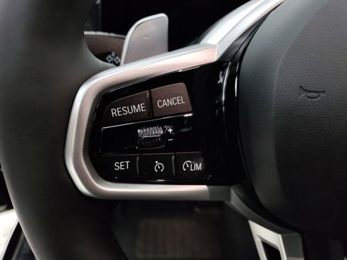 Used 2025 BMW 330i Sedan w/ M Sport Package image 15