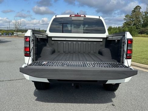 New 2026 Nissan Frontier PRO-4X w/ Pro-4x Convenience Package image 13