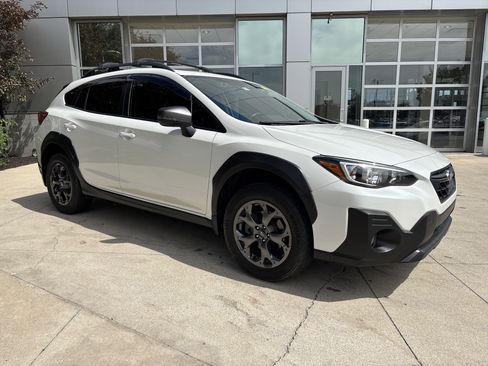 Used 2021 Subaru Crosstrek 2.5i Sport w/ Moonroof Package AWD/4WD image 2
