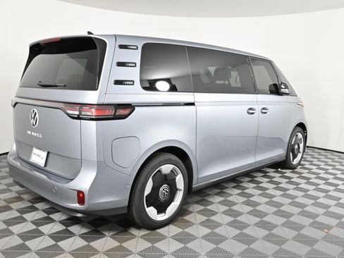New 2025 Volkswagen ID. Buzz Pro S image 4