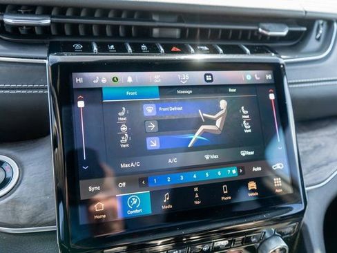 Used 2021 Jeep Grand Cherokee L Overland w/ Luxury Tech Group IV image 30