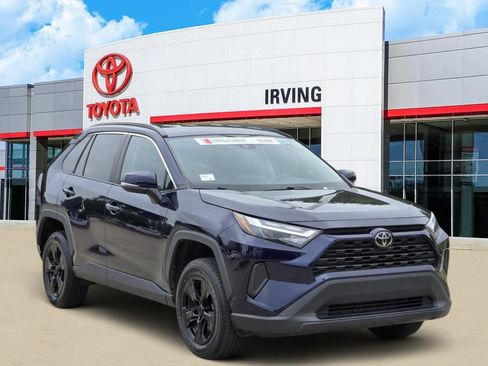 Used 2024 Toyota RAV4 XLE AWD/4WD image 2