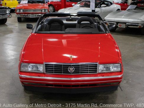 Used 1990 Cadillac Allante image 12