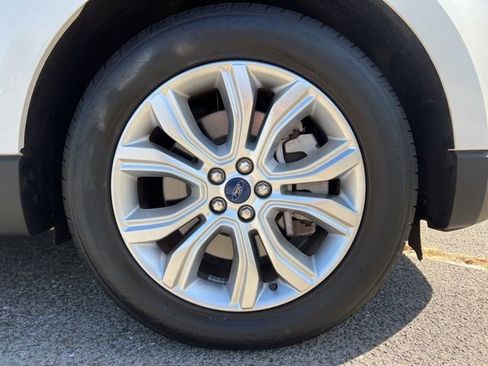 Used 2022 Ford Edge Titanium image 13