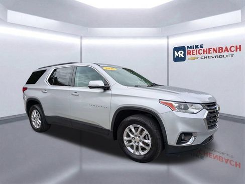 Used 2020 Chevrolet Traverse LT FWD image 2